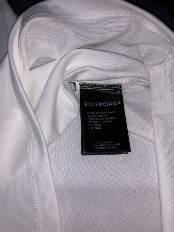 ブランドTシャツ着用イメージ